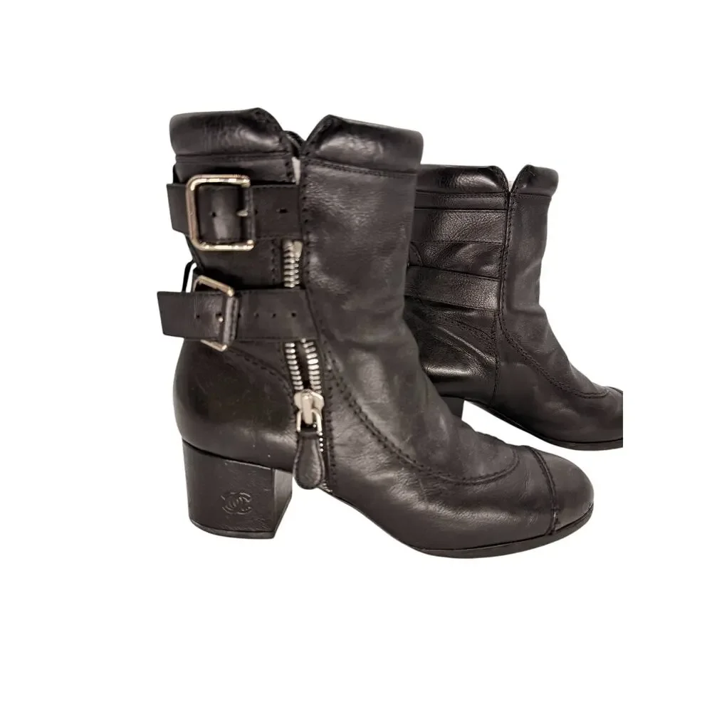 Chanel Leather Interlocking CC Logo Ankle Moto BIker Boots Black Women's Size 38